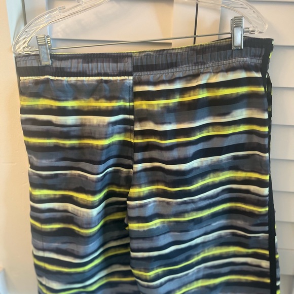 NIKE Board Shorts Swim Small Summer Casual Blue Neon Green - Picture 3 of 6